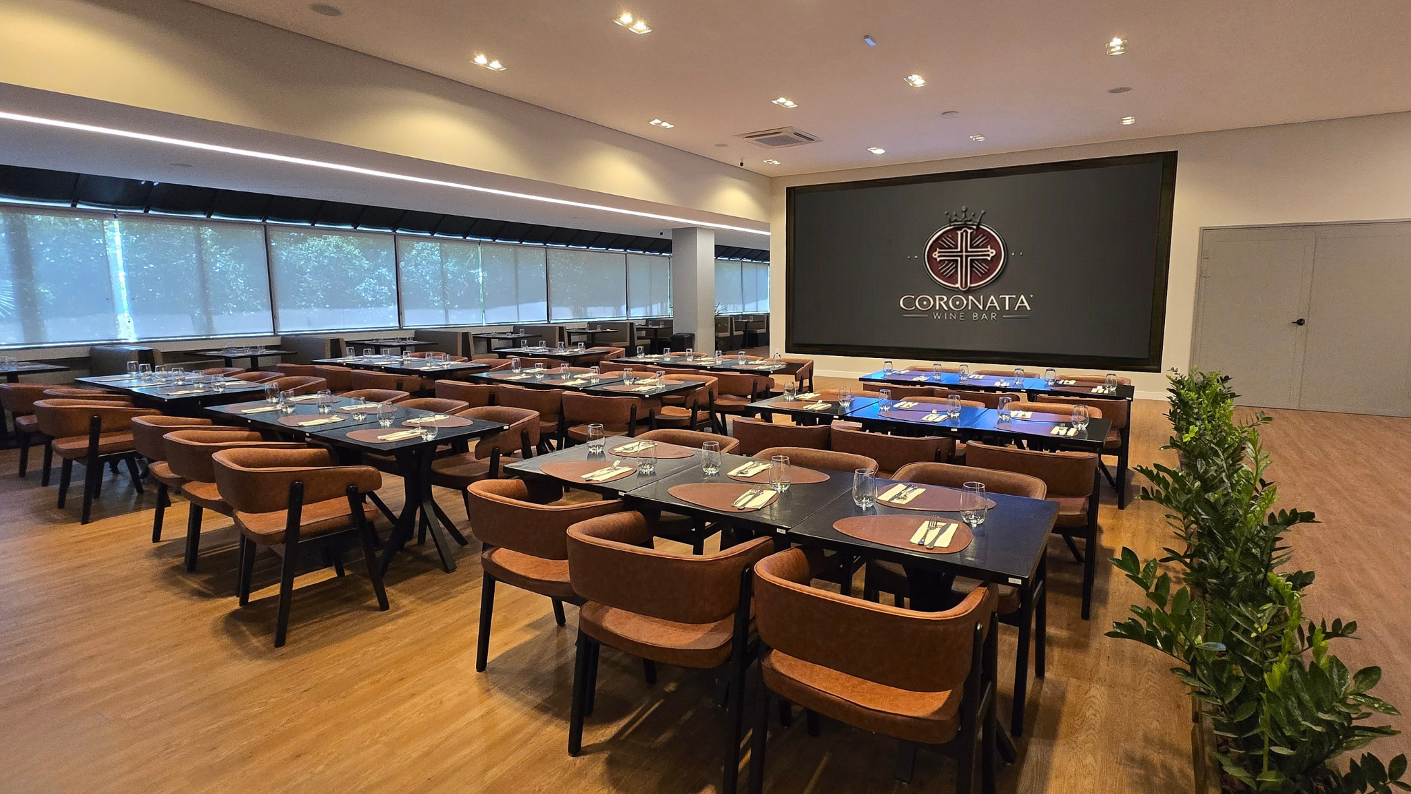 Telão do Coronata Wine Bar